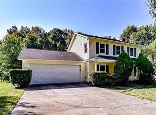 8630 Rittenhouse Cir, Charlotte, NC 28270