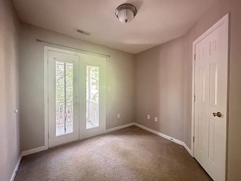 407 Heritage Village Ln — Photo 9