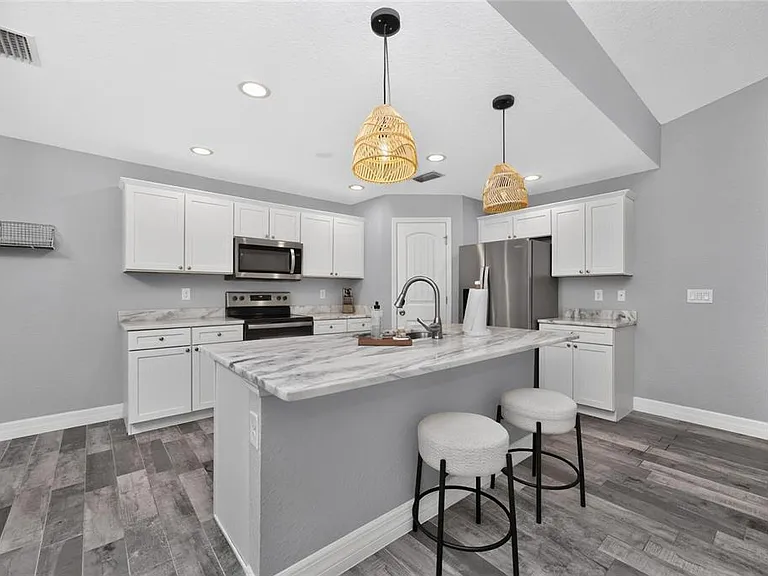 310 Albatross Rd — Photo 14