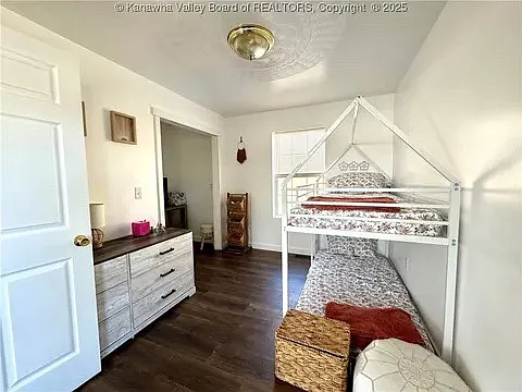 2 bed, 1000 sqft, $1,100 — Photo 4