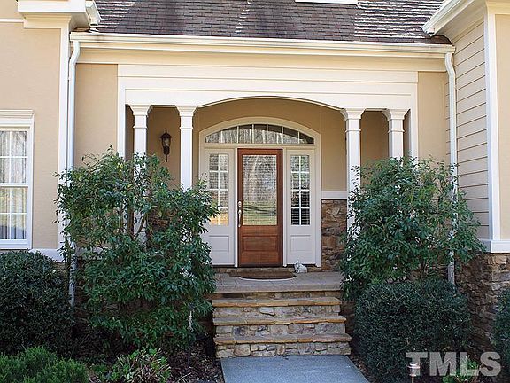 3rd image of 1105 Birdsong Ct