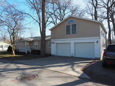 541 Oak Ave, Lakeside Marblehead, OH, 43440