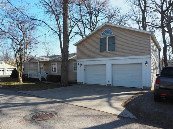 541 Oak Ave, Lakeside Marblehead, OH 43440