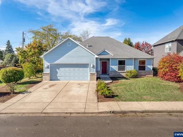 1153 Spruce St, Junction City, OR 97448