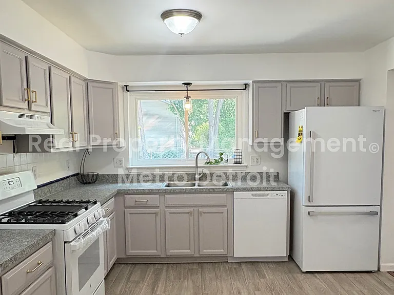 6994 York St — Photo 5