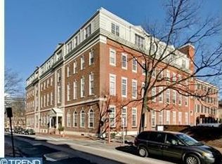 225 S 4th St APT 302, Philadelphia, PA 19106
