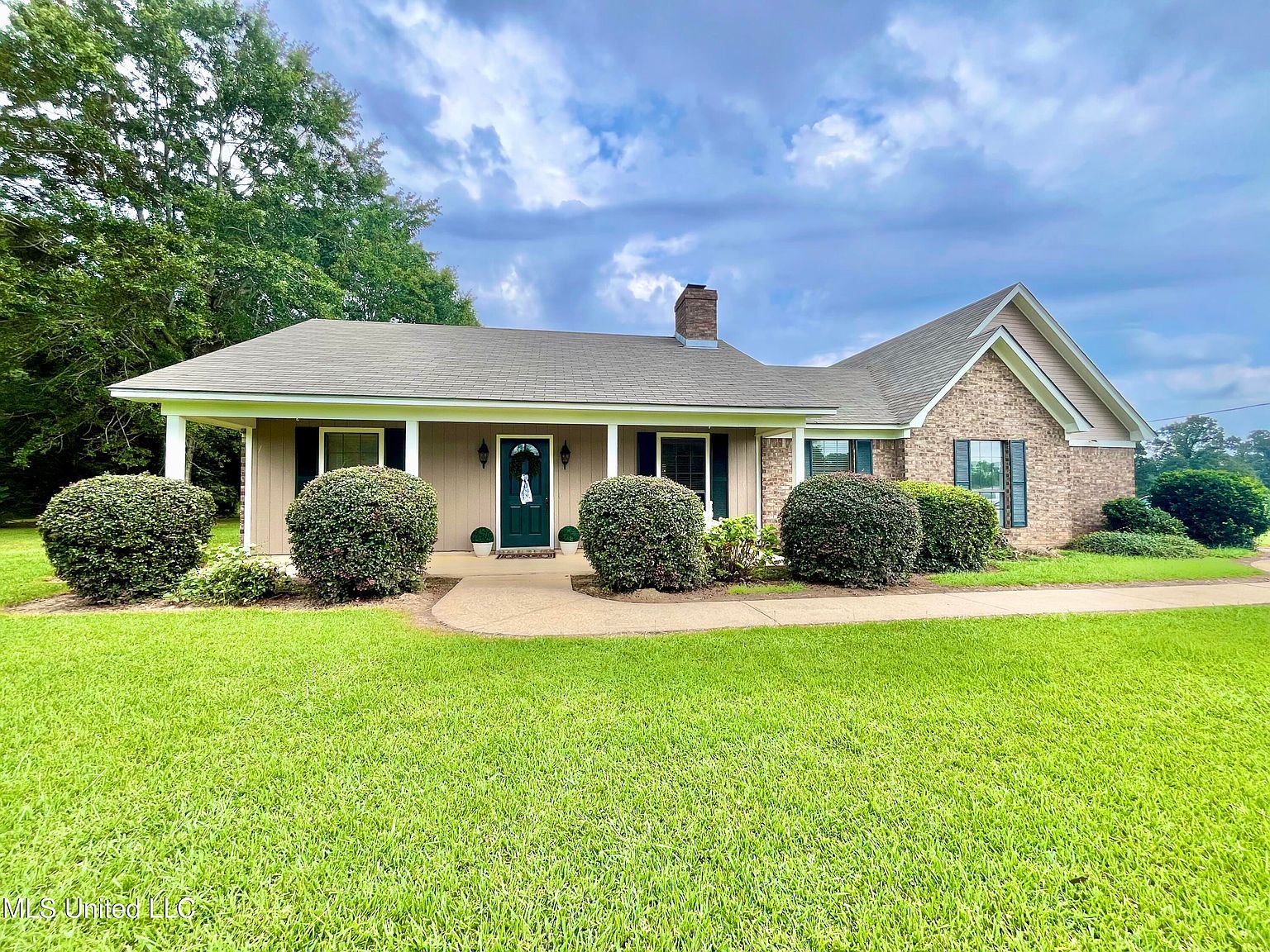 1129 Walnut Hills Ln, Hazlehurst, MS 39083 | Zillow
