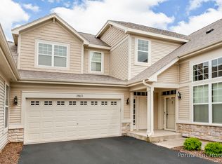 1865 Foxridge Ct, Aurora, IL 60502