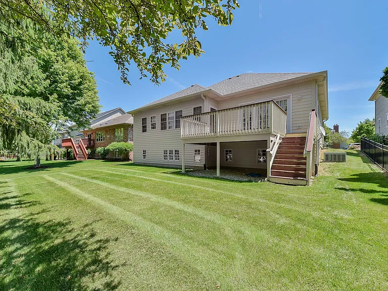 4N382 Mark Twain St — Photo 16