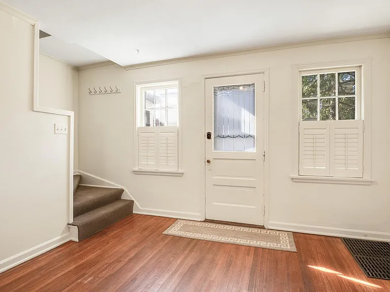 118 E Blenkner St #118 — Photo 11
