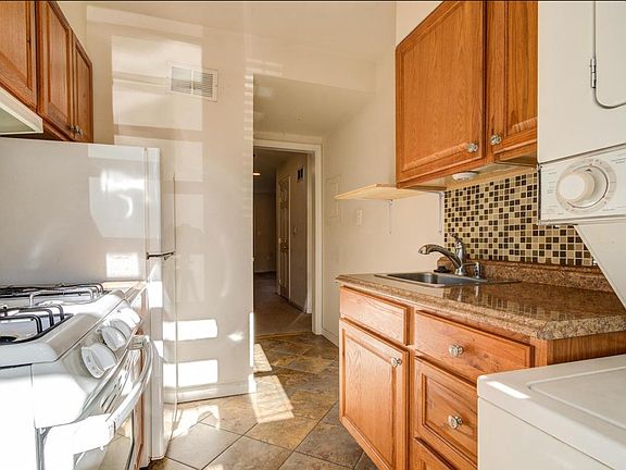 3rd image of 2429 Irving St SE APT 1