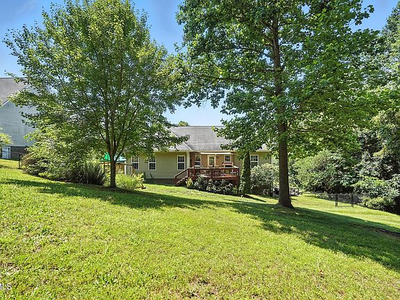 2nd image of 276 Holland View Dr