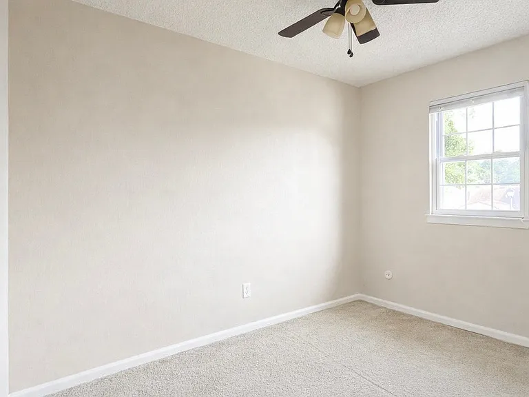 3063 Reese Dr — Photo 3