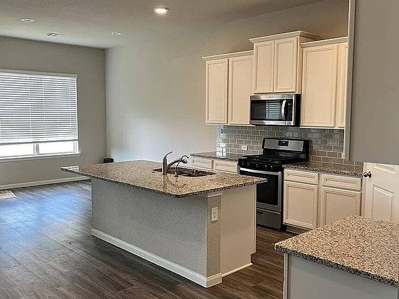 5th image of 1180 Courteous Creek Dr