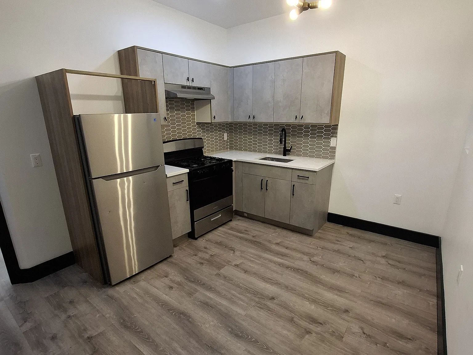 1 bed, 750 sqft, $1,675 — Photo 2