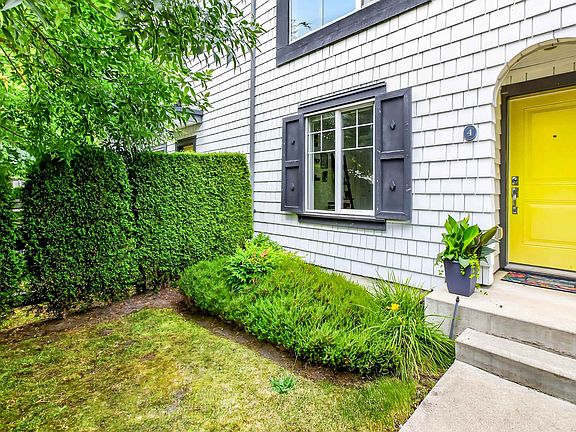 3rd image of 16357 15th Ave #4