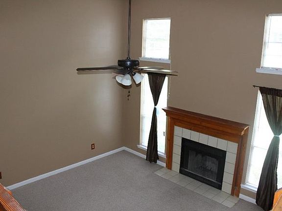 4th image of 2729 Old South Dr