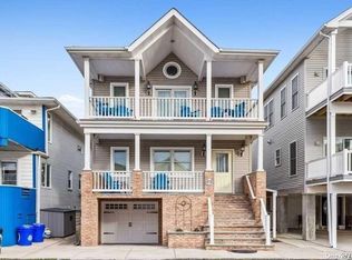 18 Illinois Ave APT 2, Long Beach, NY 11561