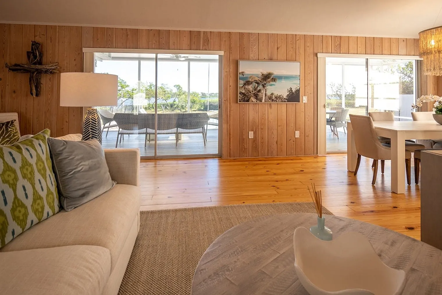 2 bed, 1.0 bath, 1248 sqft, $5,850 — Photo 3