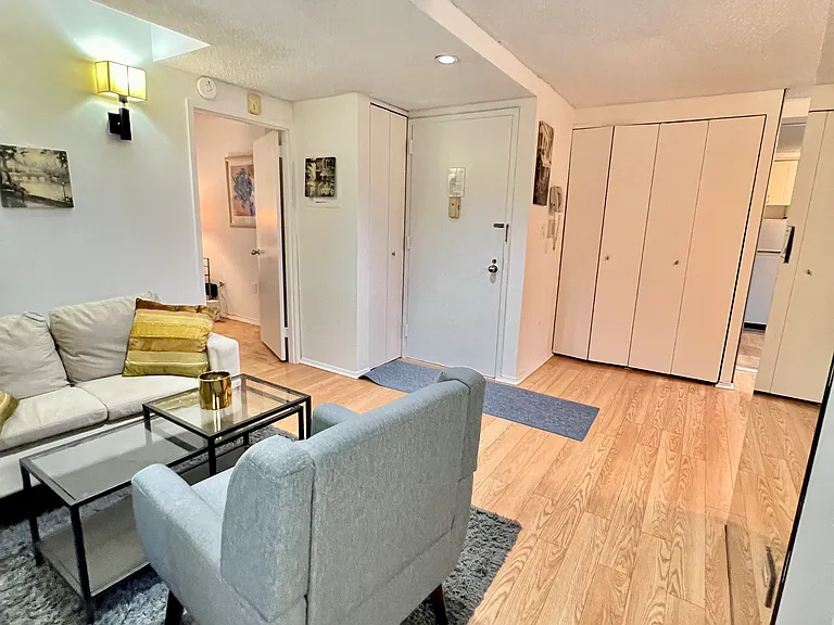 150 W 51st St #808 — Photo 10