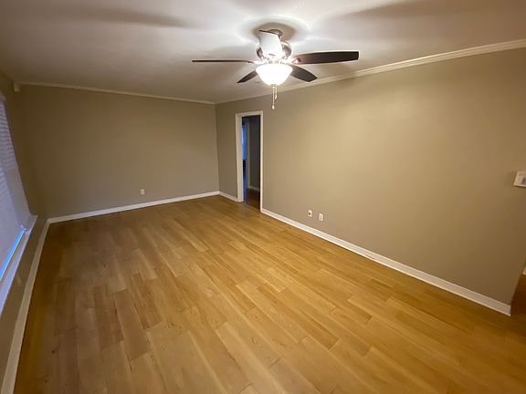 3rd image of 816 Harmon Dr