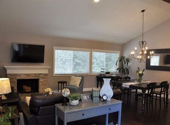 3rd image of 398 N Otono Ct
