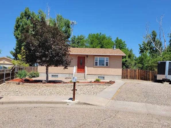 2505 Tucci Ln, Pueblo, CO 81004