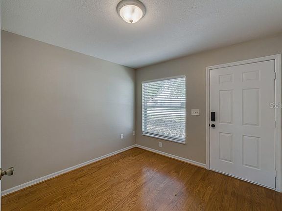 5th image of 431 Windridge Pl
