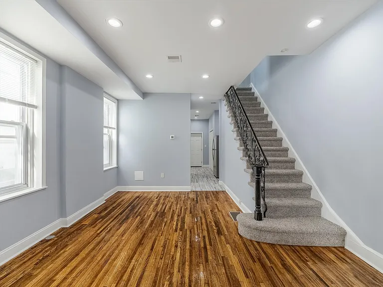 19 Osborn St — Photo 7