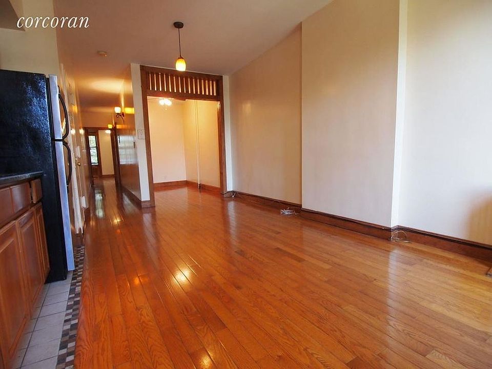 2nd image of 931 Pacific St APT 3L