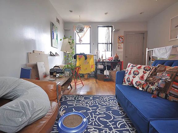 4th image of 269 Kosciuszko St APT 4