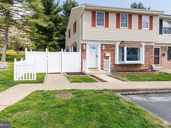 2nd image of 1528 Harford Square Dr
