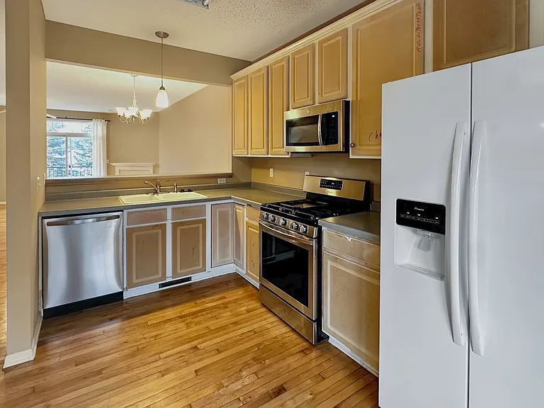 15869 Foliage Ave — Photo 4