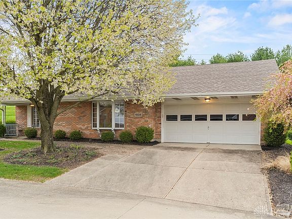 2nd image of 1838 Primrose Ln