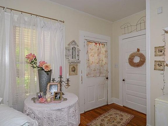 5th image of 385 N Sessions St NW