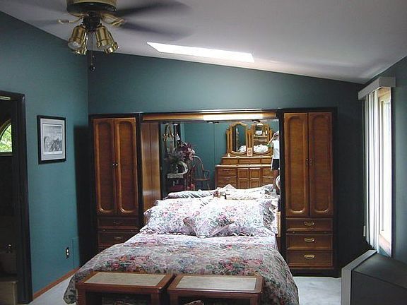 2nd image of 2005 Auburndale Ave