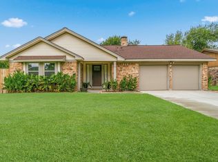 16303 Deer Lick Dr, Houston, TX 77090