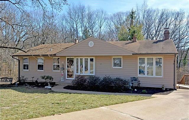 1st image of 1401 Robin Hood Ct
