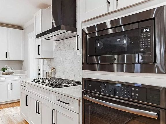 4th image of 4815 Hanover Ave
