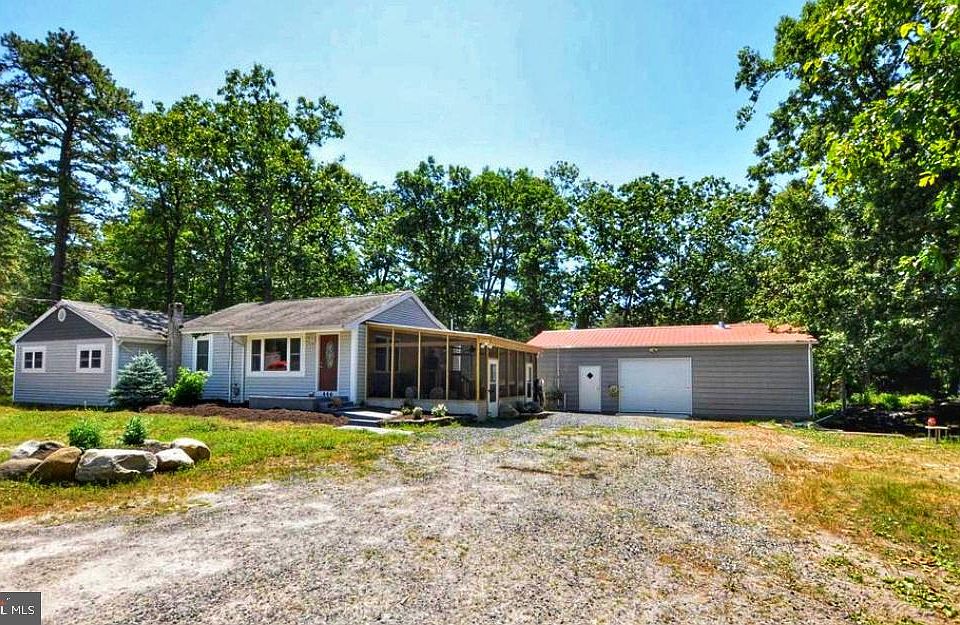 2nd image of 446 Beech Ave