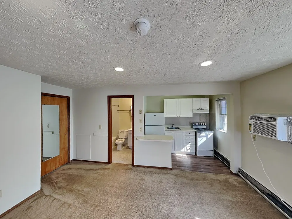 Hometeam Properties — Photo 4