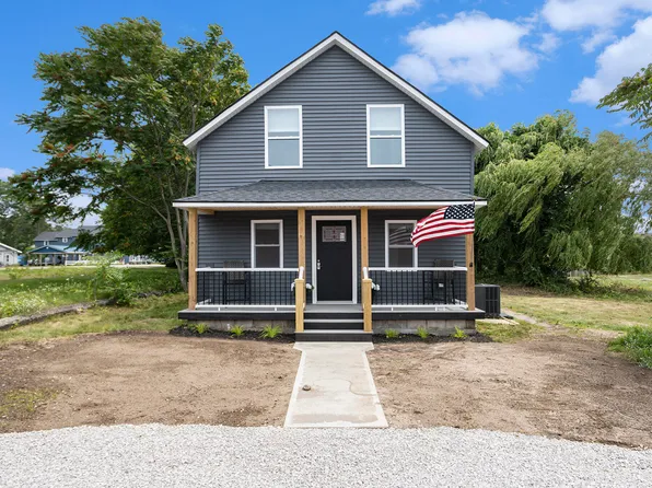 703 S Delia St, Ludington, MI 49431