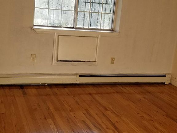 3rd image of 3636 Palmer Ave #2