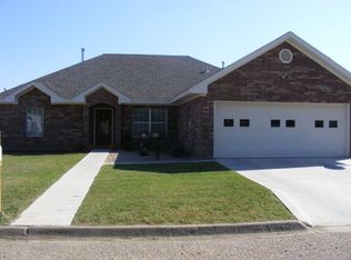 803 N Live Oak St, Ballinger, TX 76821