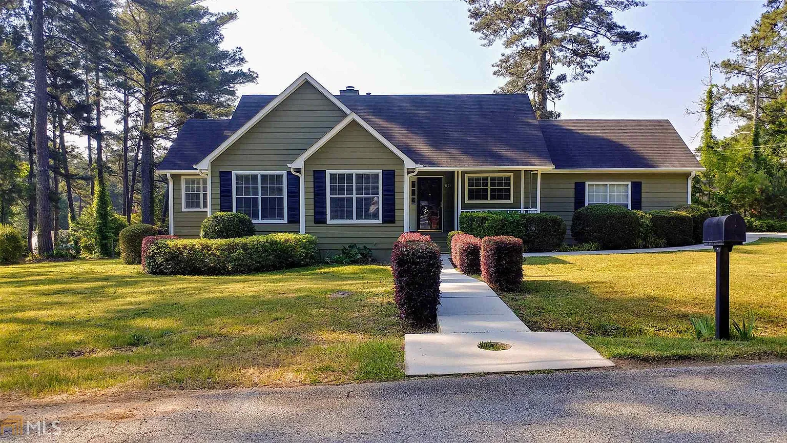 60 Oakland Cir photo 1