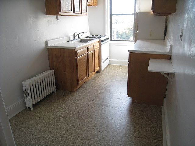 2nd image of 4067 61st St APT 2C