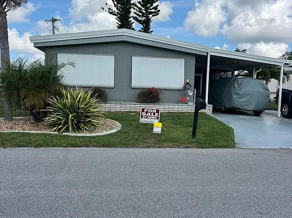 358 Trailorama Dr, Sarasota, FL 34278