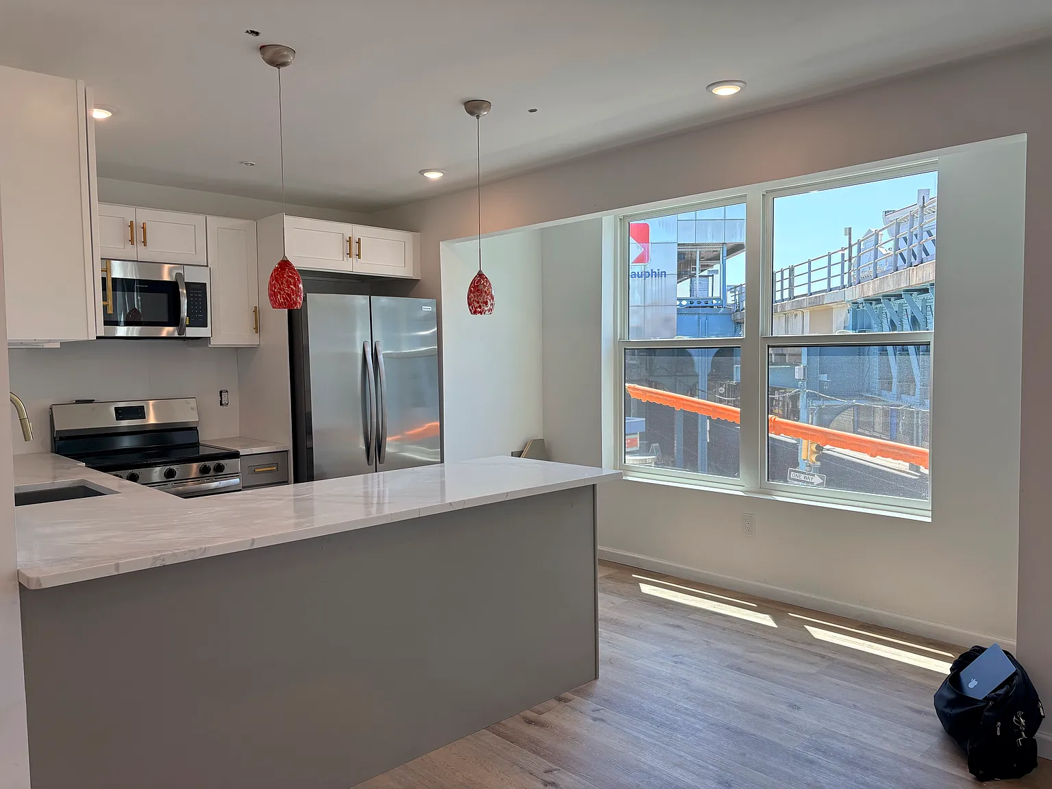 2 bed, 870 sqft, $1,850 — Photo 3