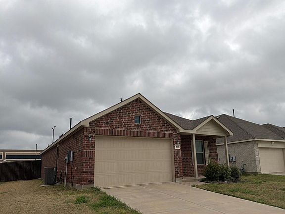 3rd image of 1508 Helmoken Falls Dr