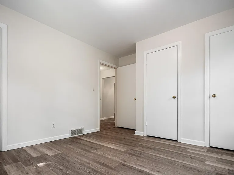 4056 Massie Ave — Photo 11